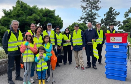 Les rotariens en action sur les quais